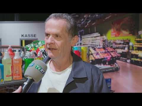 Lachen, Liebe und Lebensmittel: Die Magie von "Single Shopping" im Dorftheater Widnau